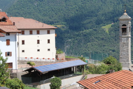 Impianto fotovoltaico bocciodromo di Brione